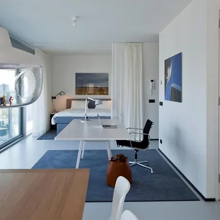 Aparthotel Urban Residences 4*